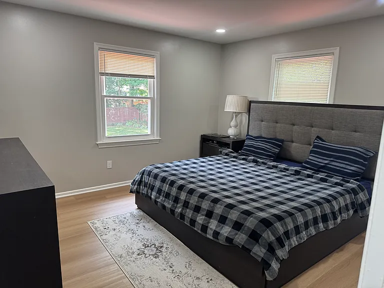1650 La Salle Ave — Photo 11