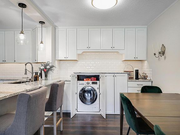 4th image of 10511 Cedar Lake Rd APT 212