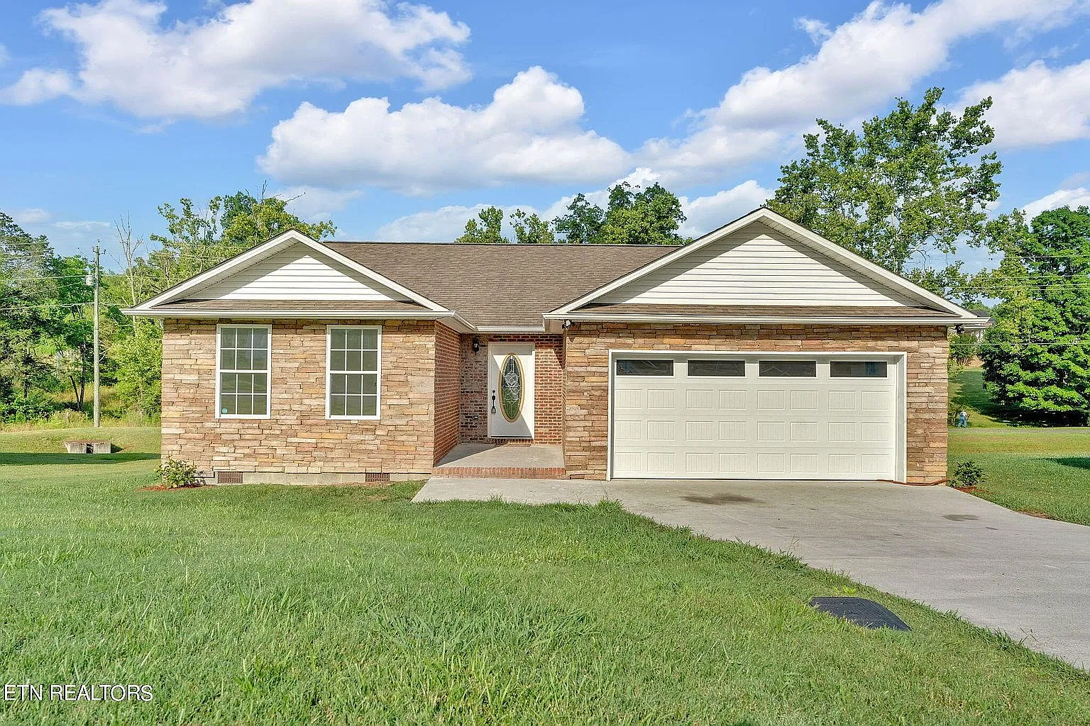 3 bed, 1471 sqft, $2,250 — Photo 1