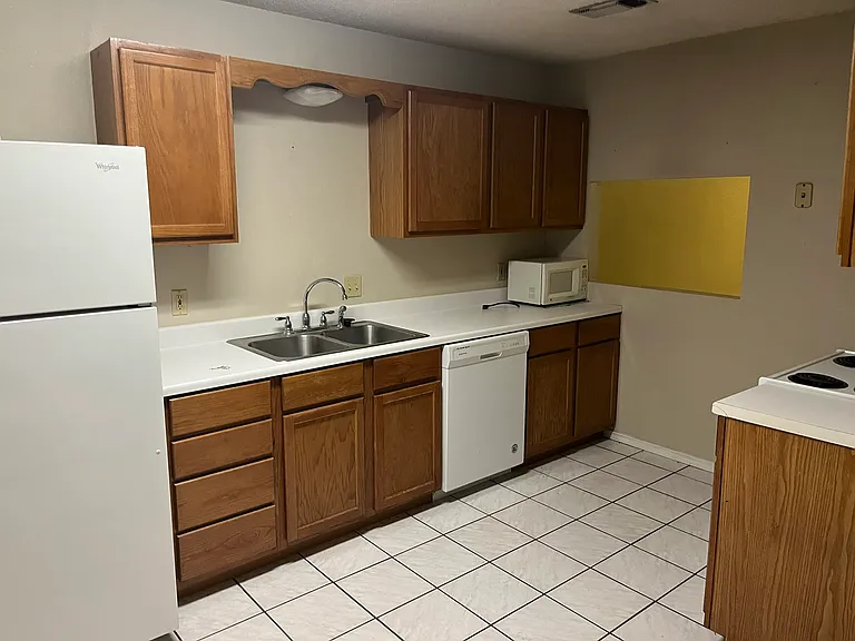 821 Nancy Ln #A — Photo 17
