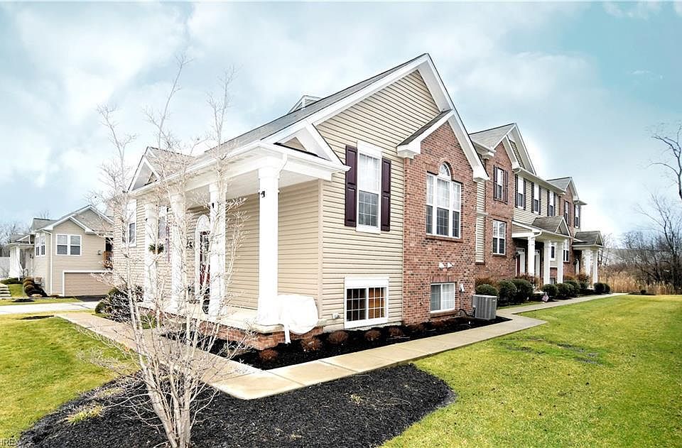 1st image of 323 Blair Dr