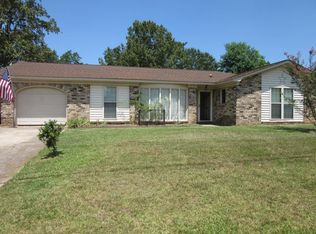 8206 Delhi Rd, North Charleston, SC 29406