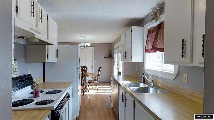 2nd image of 6475 Village Dr