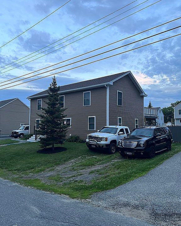 2nd image of 23 Everett St