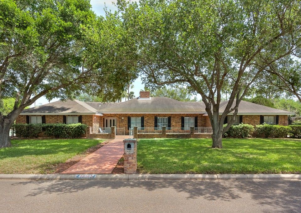 1st image of 2618 Lake Shore Dr