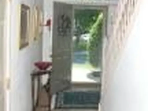 104 Greenview Dr, Lancaster, PA 17601