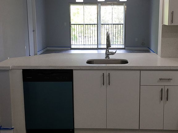 New Quartz countertops