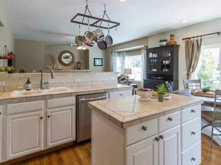 1333 Lookout Springs Dr — Photo 14