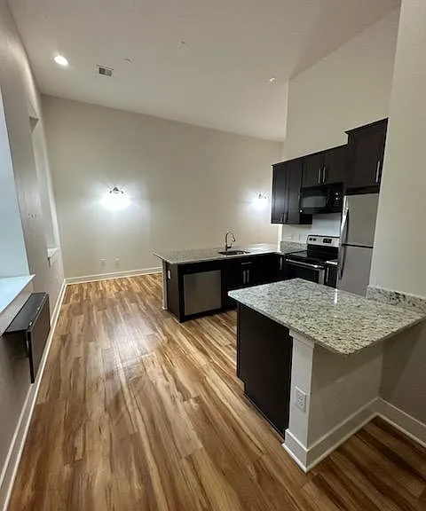 231 State St #205 — Photo 4