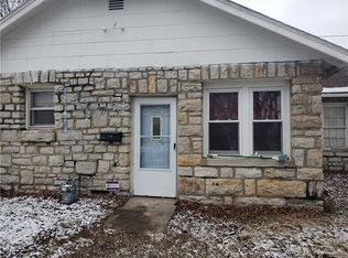 1424 S Pearl St, Independence, MO 64055