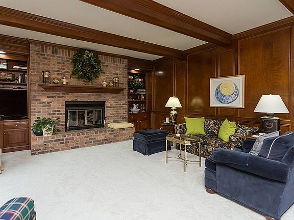 4th image of 29614 Duxbury Ln