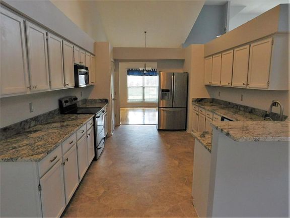 5th image of 12023 Sheldrake Ct NW
