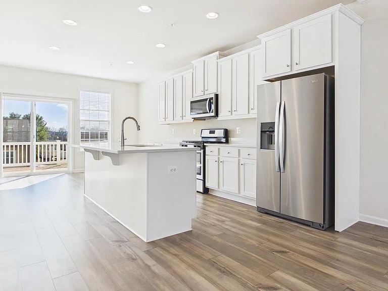 33 Chester Ct — Photo 20