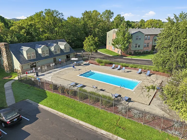Newberry Parc — Photo 23