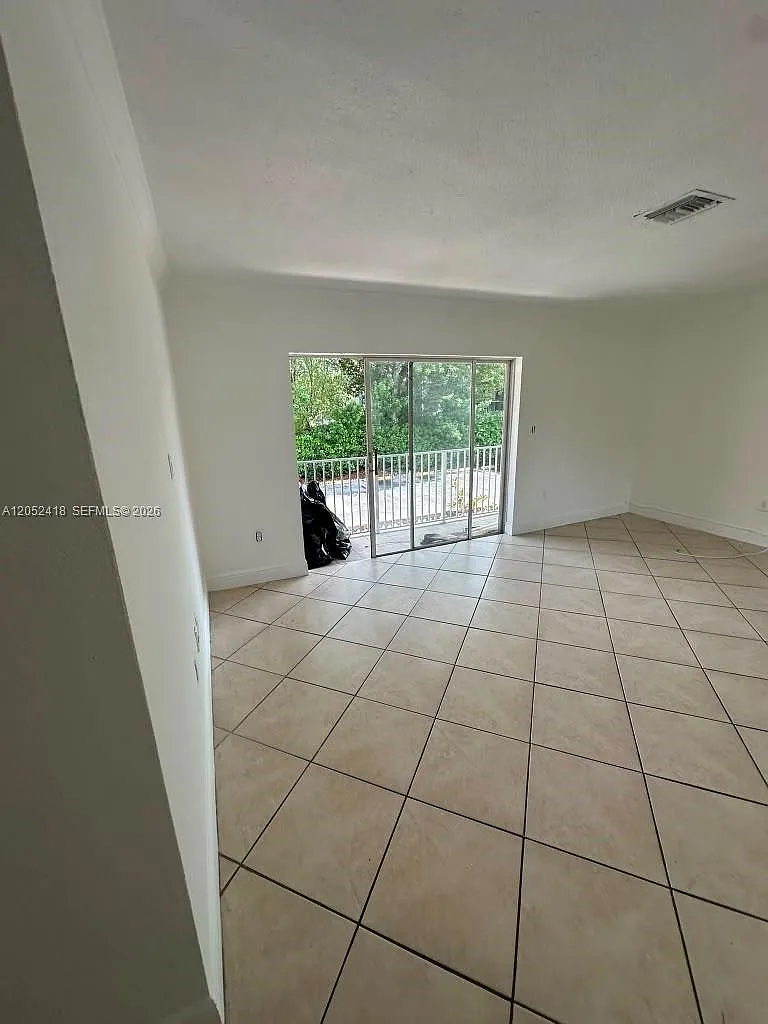 Gallowood Condo — Photo 1