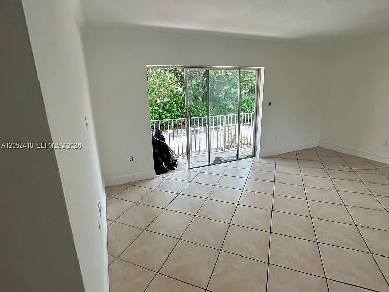 8601 SW 94th St #207W — Photo 1