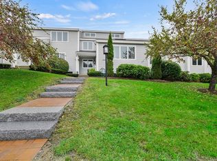 151 Westview Dr, Westford, MA 01886