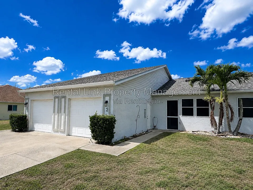 320 SW 3rd Pl #2