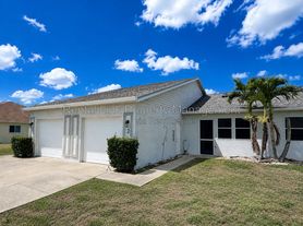 320 SW 3rd Pl