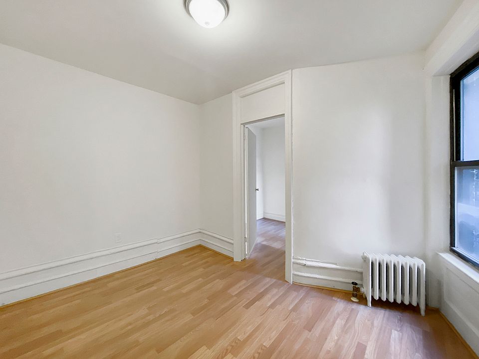 1st image of 254 Manhattan Ave #B3