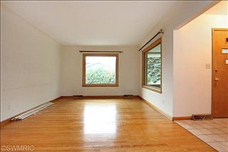 2nd image of 740 Tamarack Ave NW
