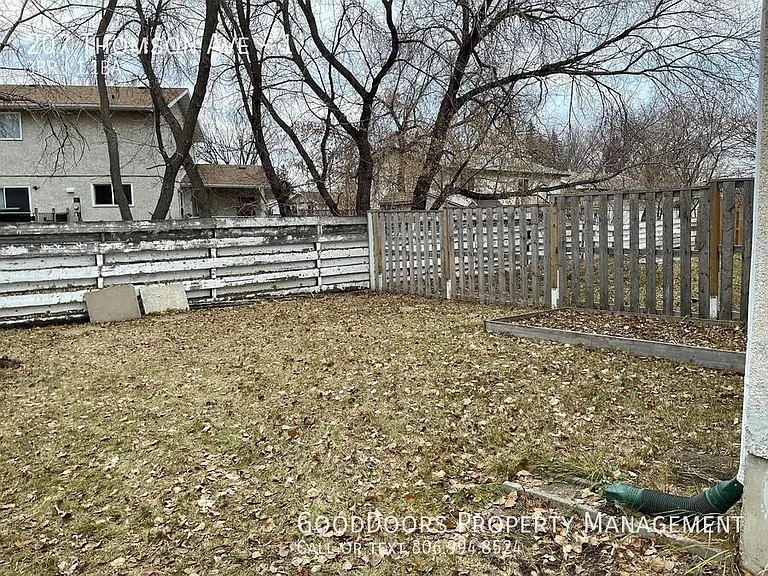 207 Thomson Ave #1 — Photo 9
