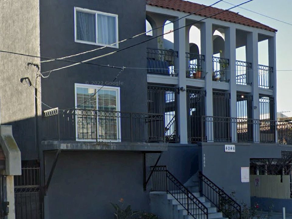 1st image of 4046 W 130th St #7