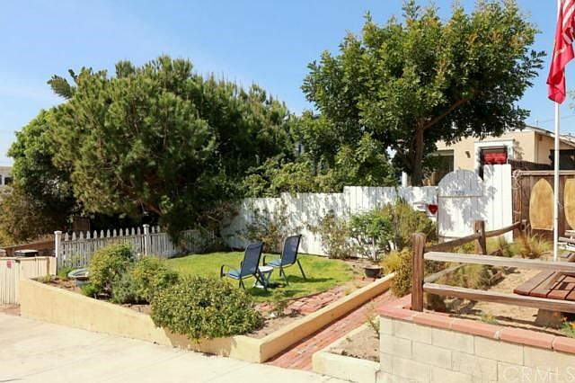 2nd image of 229 4th St