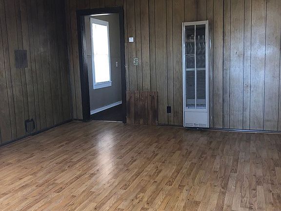 3rd image of 310 N Kentucky St