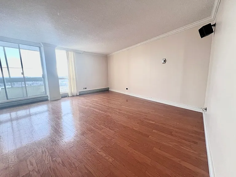 10883 Saskatchewan Dr NW #1401 — Photo 2