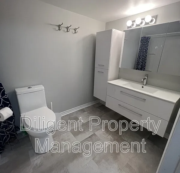 926 Dainard Dr #5 — Photo 8