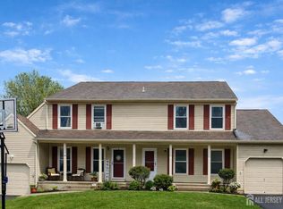 6 Allison Dr, East Brunswick, NJ 08816