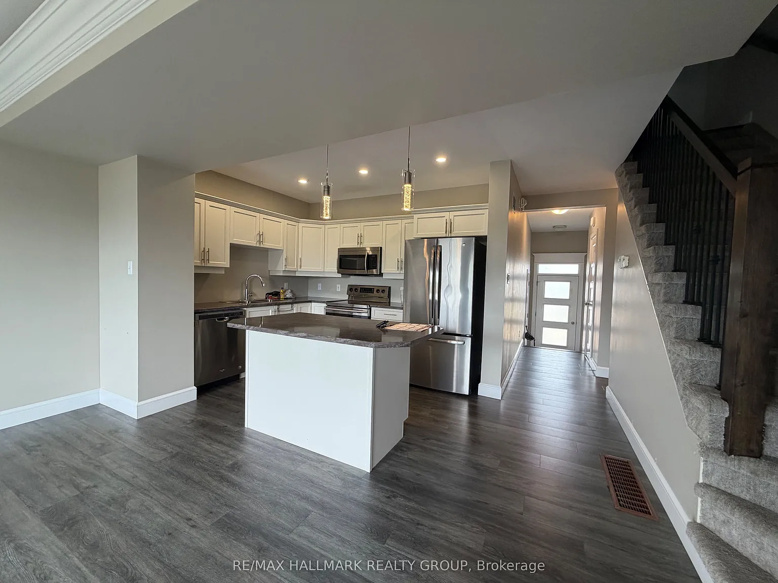 3 bed, $2,600 — Photo 4