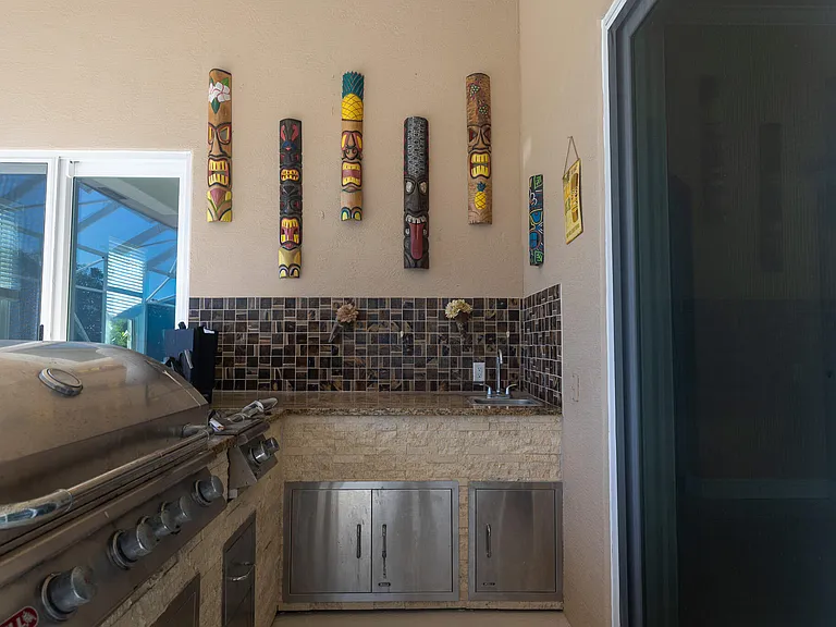 8480 Man O War Rd — Photo 21
