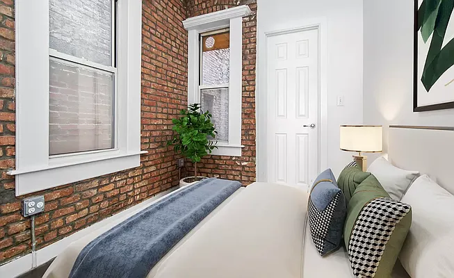 Rented by REAL New York | media 31