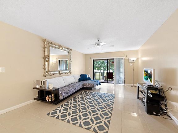 4th image of 9965 Pineapple Tree Dr APT 207