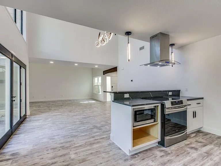 2156 Kessler Ct #27 — Photo 3