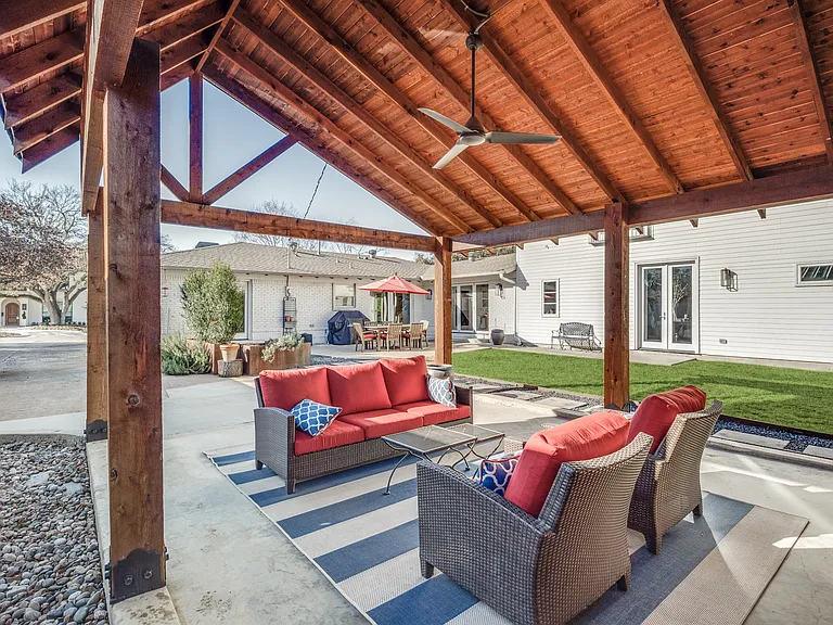 6441 Park Ln — Photo 32