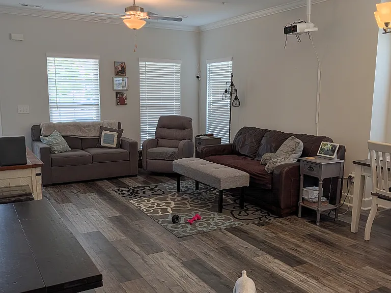 531 Farmstead Ln — Photo 12