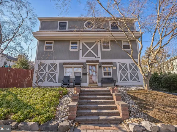 175 W Oakland Ave, Doylestown, PA 18901