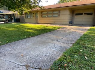1525 SW 23rd Park, Topeka, KS 66611