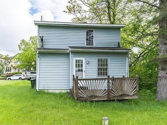 5th image of 1424 Beach Dr