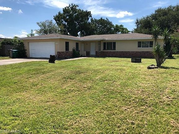 3rd image of 1422 NE 5th Ln