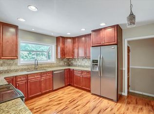 3 Alvin Ct, Poughkeepsie, NY 12603