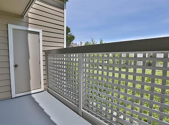 5th image of 5978 Bridgeport Lake Way