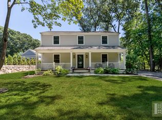 33 Vanderbilt Ave, Norwalk, CT 06854