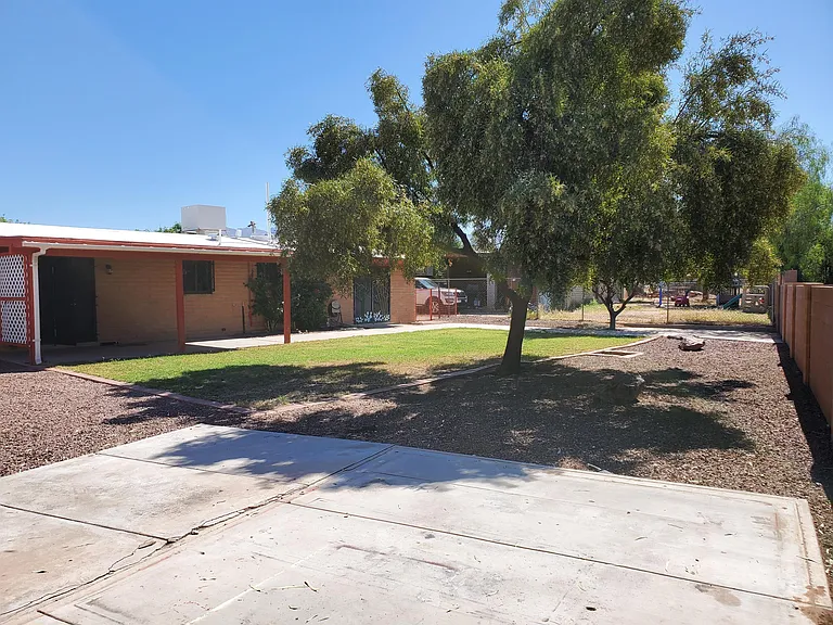 2351 W Placita Algodon — Photo 6