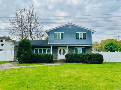 120 Truxton Rd, Dix Hills, NY, 11746