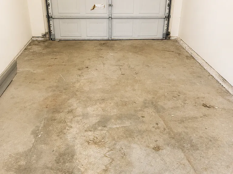 1301 E Oak St — Photo 8