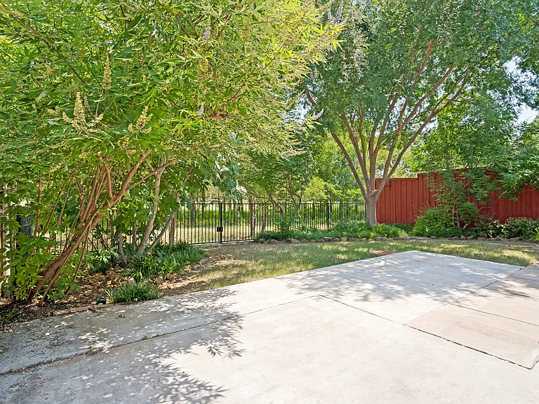 9404 National Pines Dr — Photo 27